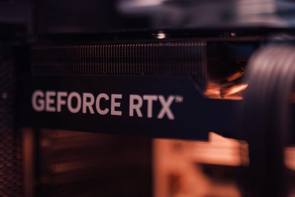 Bütçe Dostu GPU Sunucu Motoru: Uygun Fiyatlı Grafik Kartlarının Saklı Hazinesi