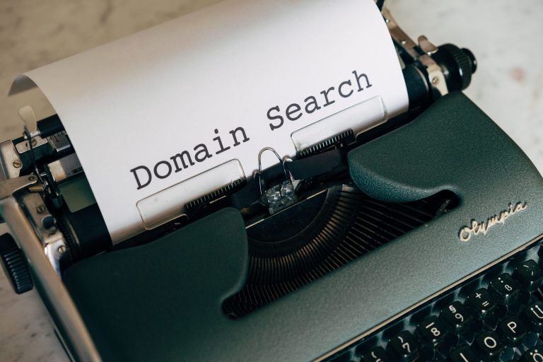 Domain Yaş Kontrol Aracı: Kayıt Tarihini Hesaplayın!