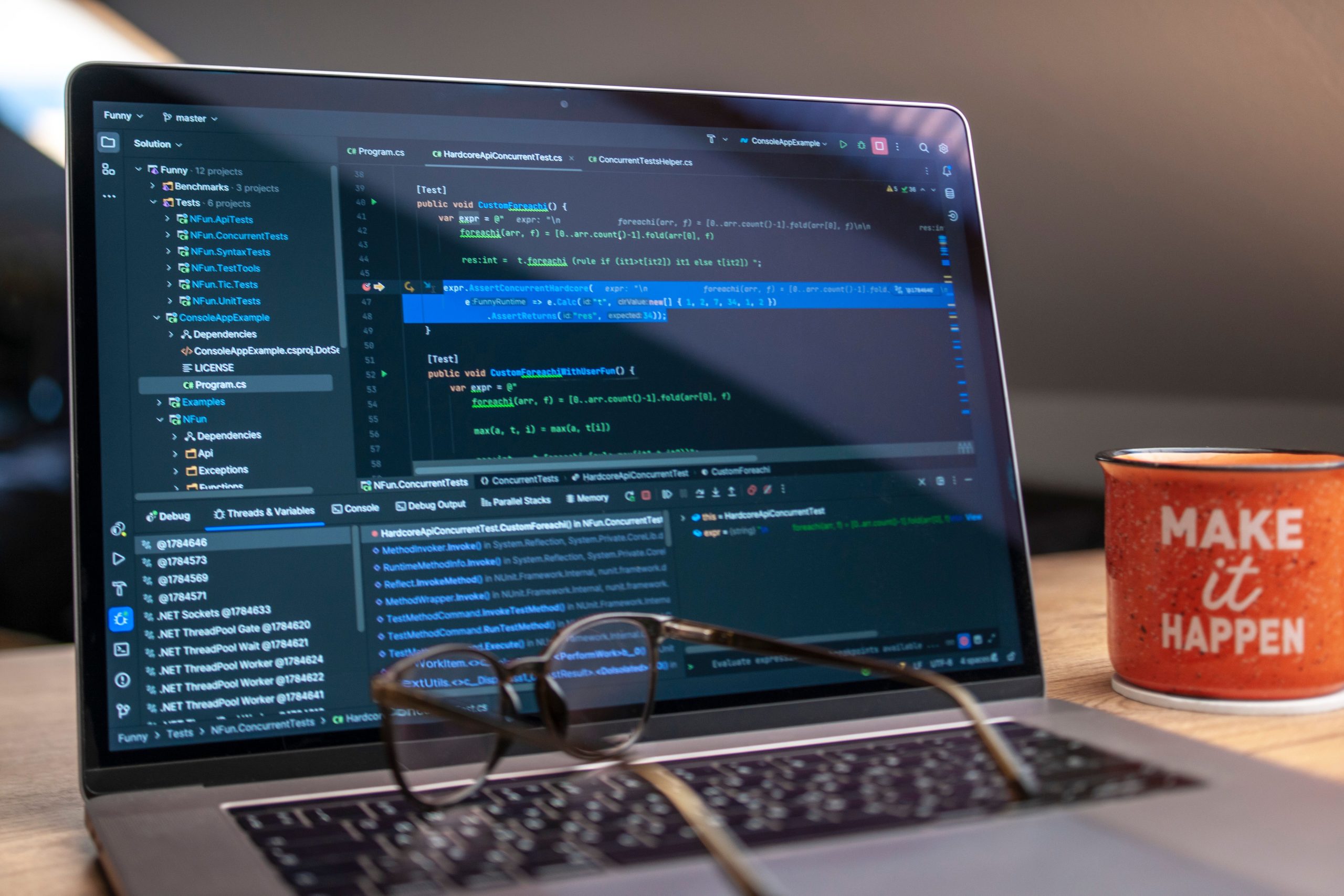 Freelance Çalışmalarında Mükemmeliyet: The Logic Engine & Webhook Karşılaştırması