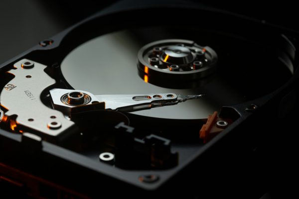 Girişim Depolama Motoru: Multi-TB NVMe, SSD ve Yüksek Kapasiteli SATA Depolama Seçenekleri için En İyi Platform