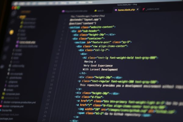 Laravel Çok Şirketli SaaS Scriptleri İçin En İyi Hosting: İzolasyon Kurallarının Önemi