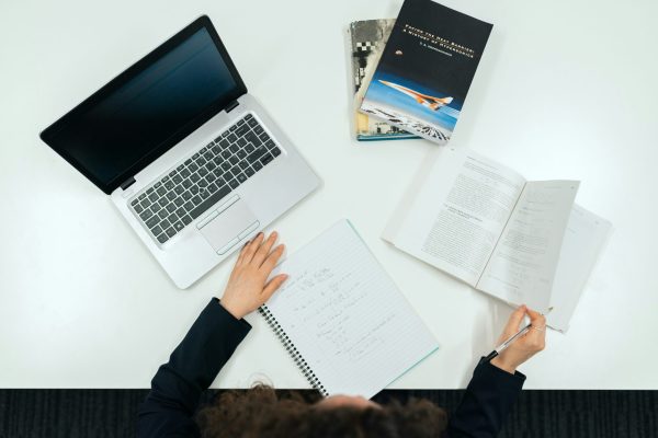 Online Öğrenimin Geleceği: The Enterprise LMS Eğitim Motoru İncelemesi