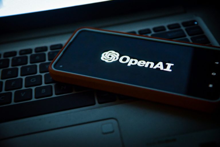 Özelleştirilmiş OpenAI Platformasını İnşaa Etmenin En İyi Yolu