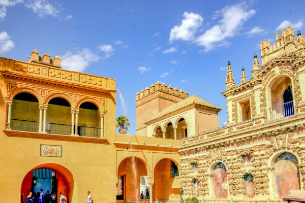 Sevilla: Endülüs Kültürünü Uygun Fiyatlarla Keşfedin!