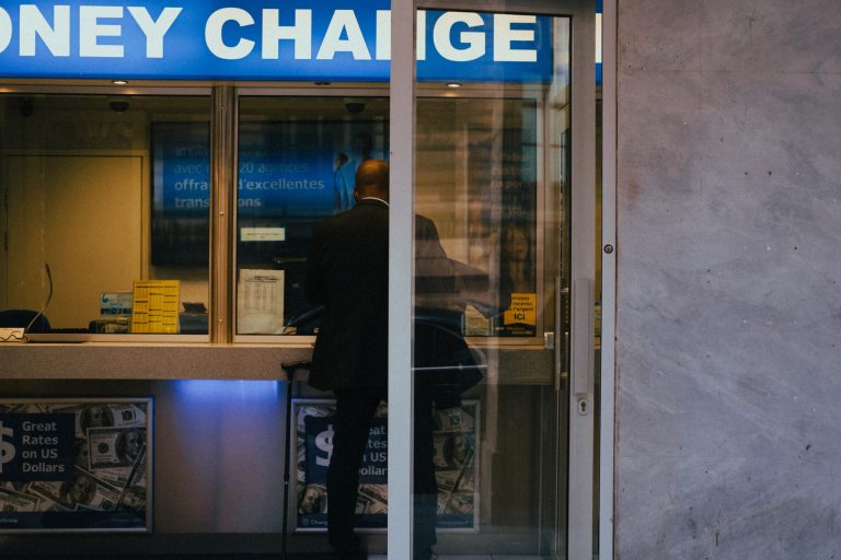 Uluslararası Perakende için Mükemmel Bir Rehber: En İyi Çok Bölge Perakende Bankacılığı Araçları